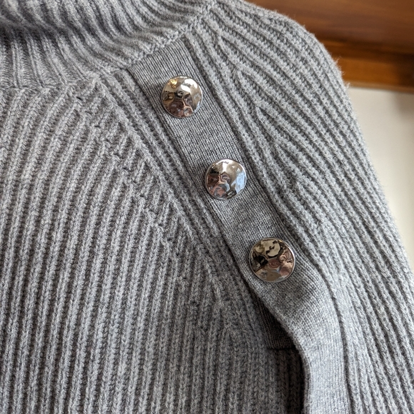 Paule Ka Paris Gray Cashmere Wool Sweater with Cape, Size Small - Picture 6 of 7